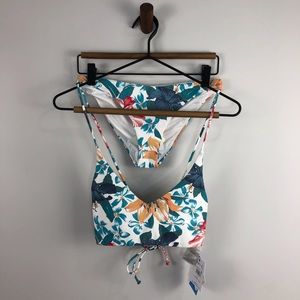 O’Neill arbor floral tropical bikini top and bottom size small